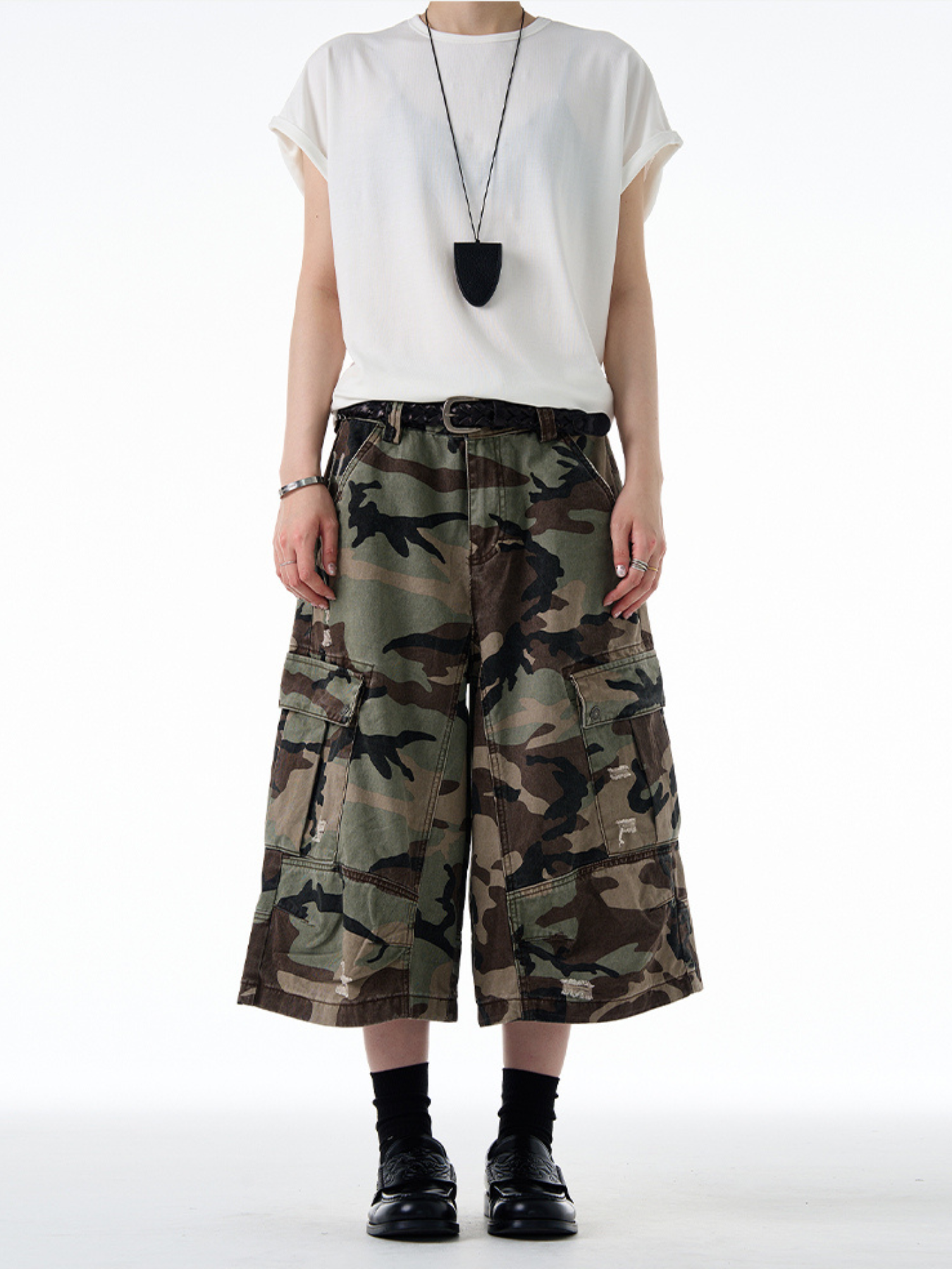QS482B camouflage shorts