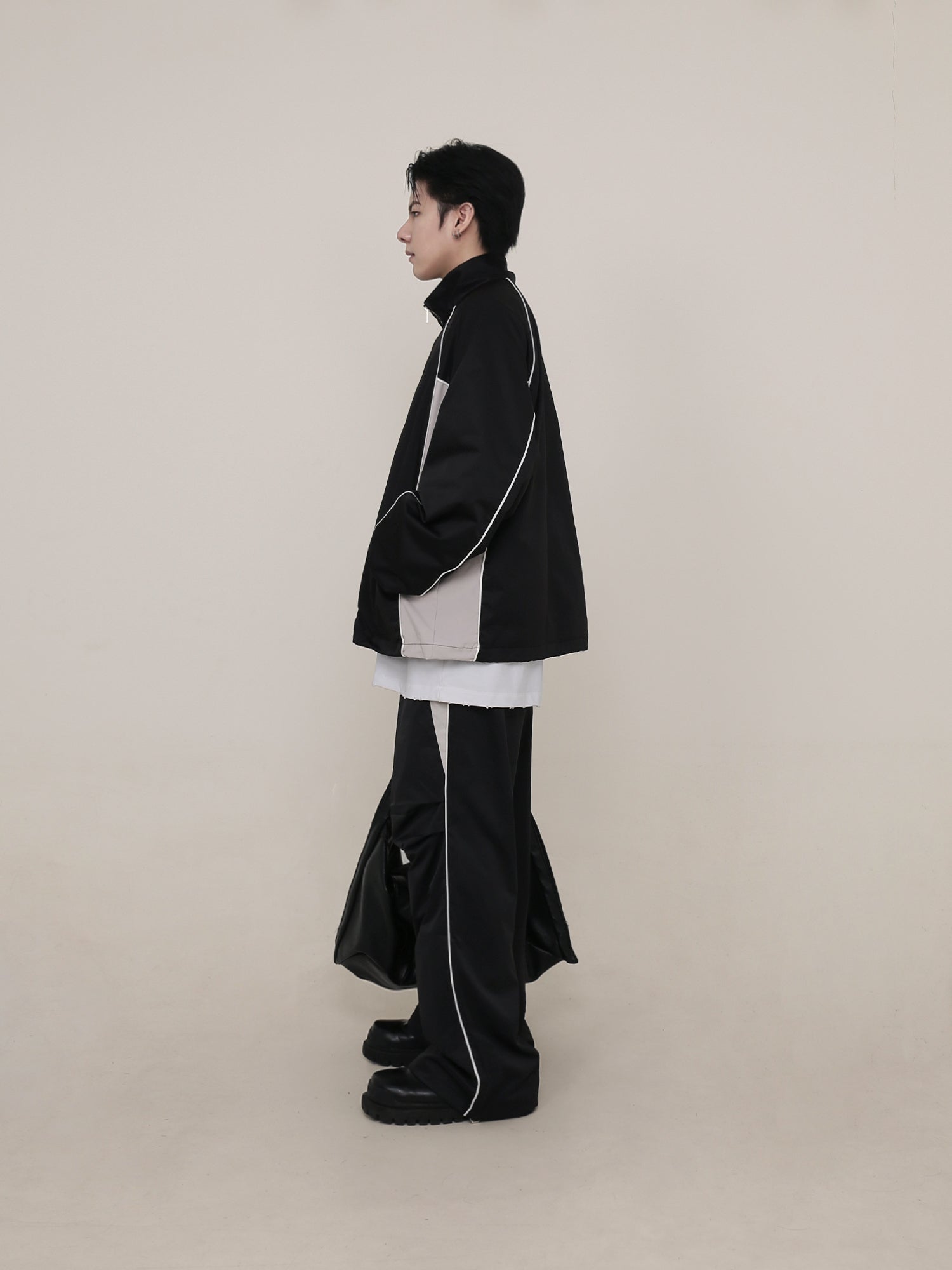 QS489A track pants