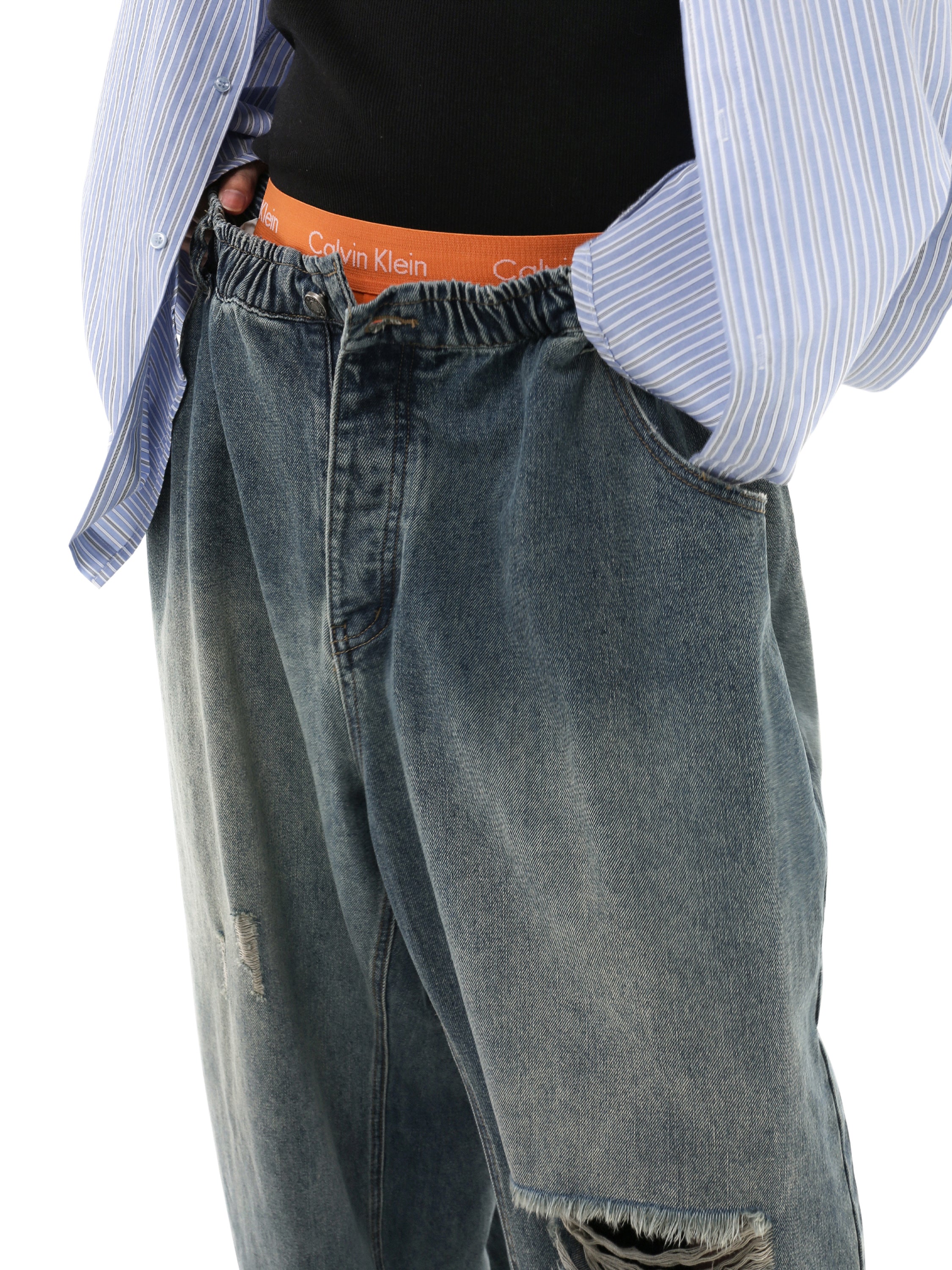 QS704A damage denim