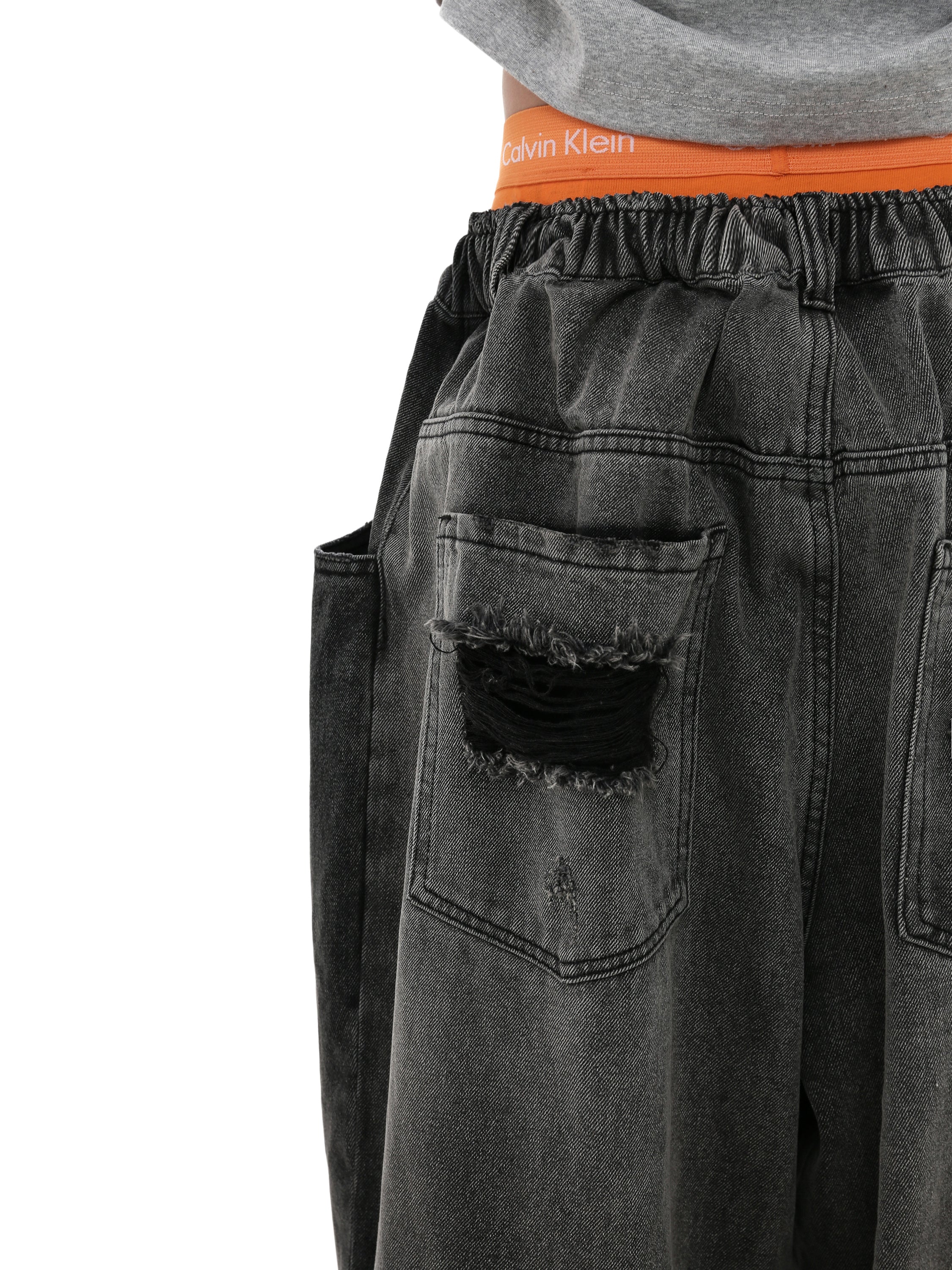 QS704A damage denim