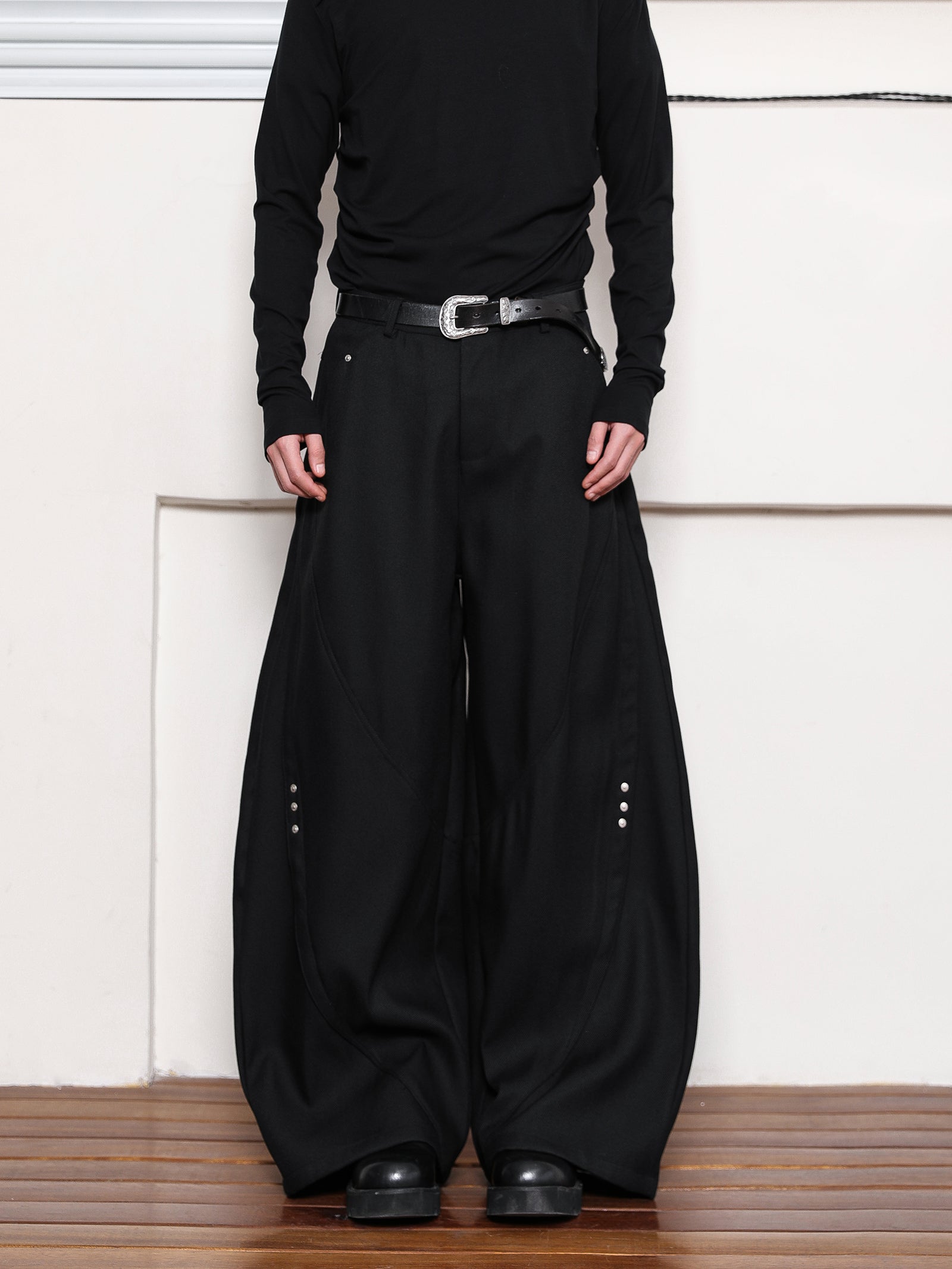 QS111B wide design pants