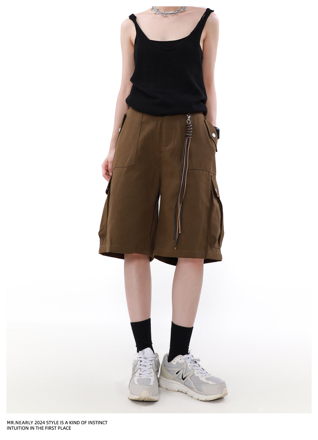 QS685A multi pocket short pants