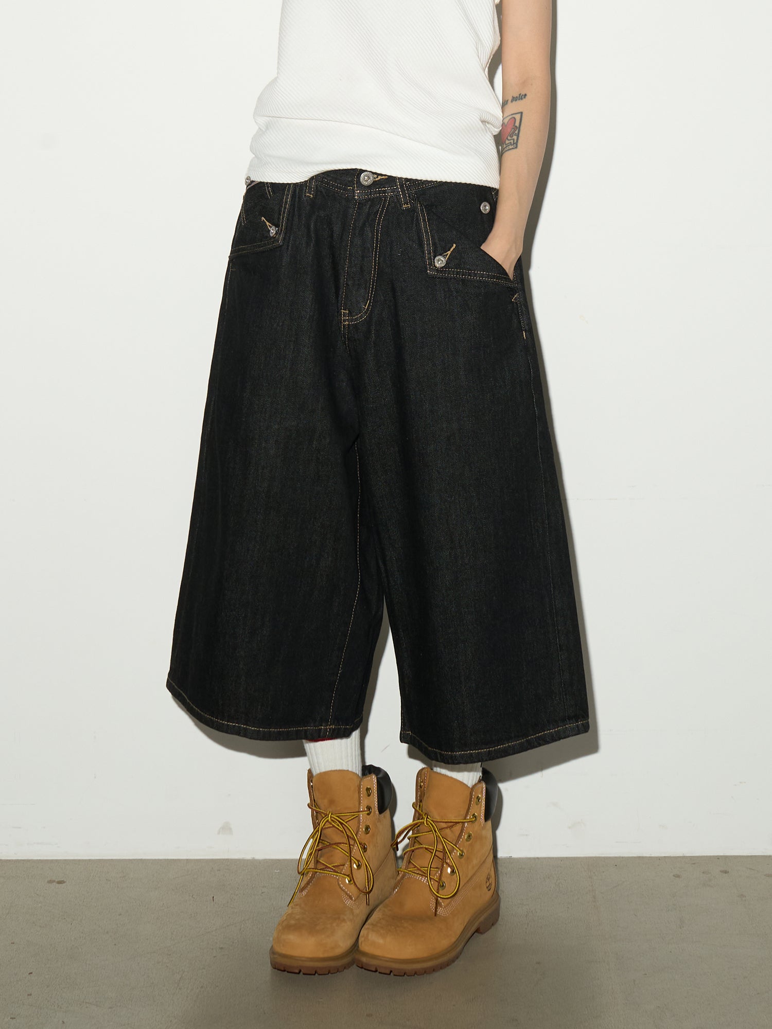 QS558B denim shorts