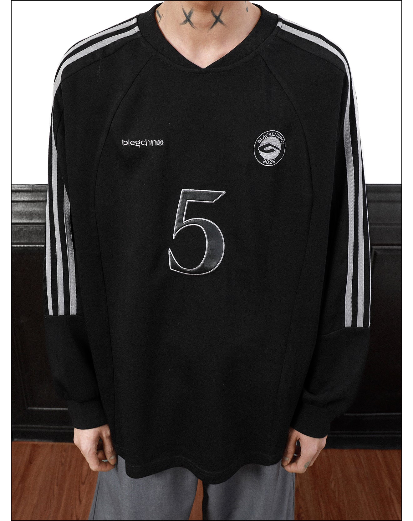 QS320B uniform L/S tee