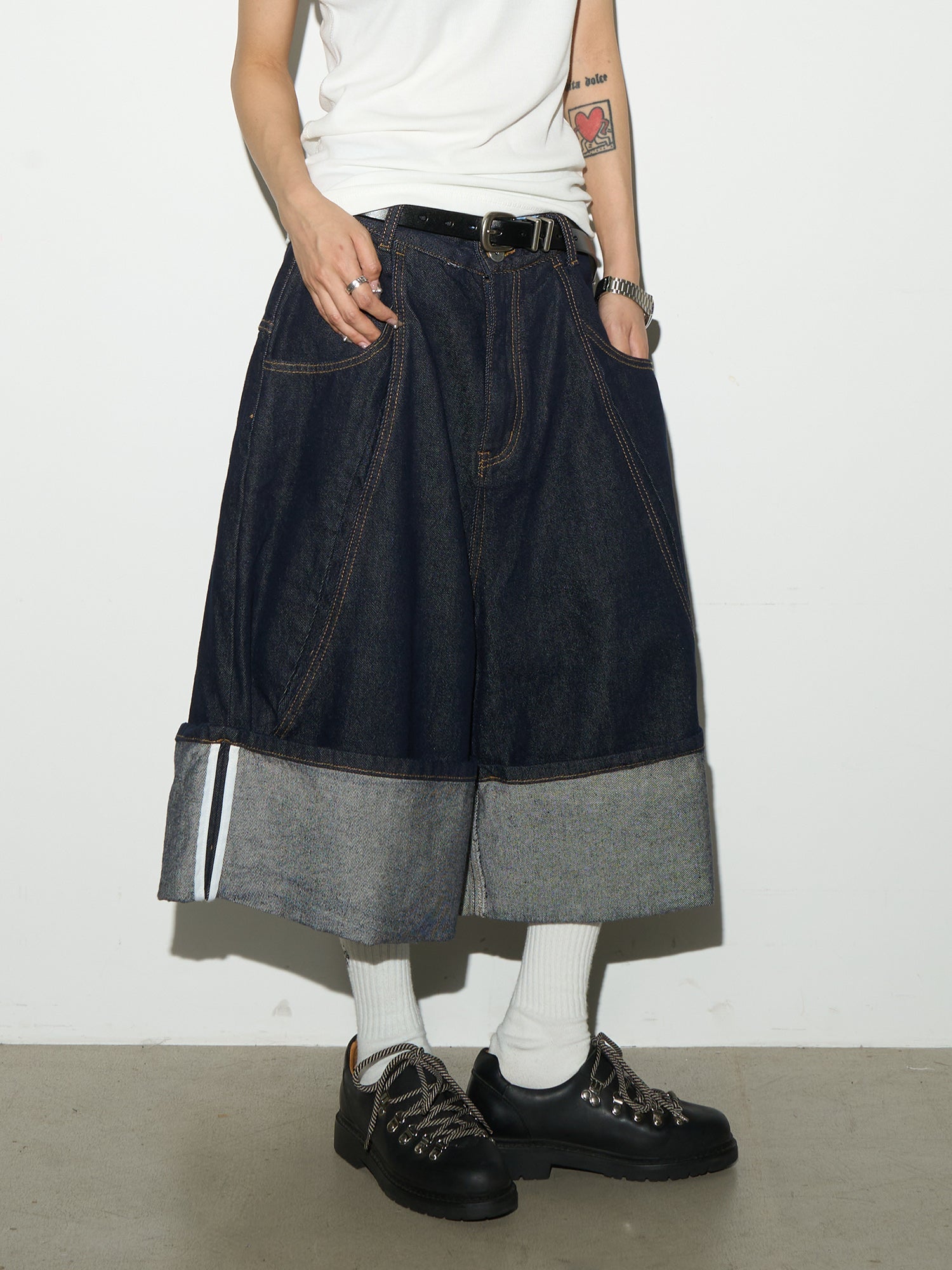 QS436B denim shorts