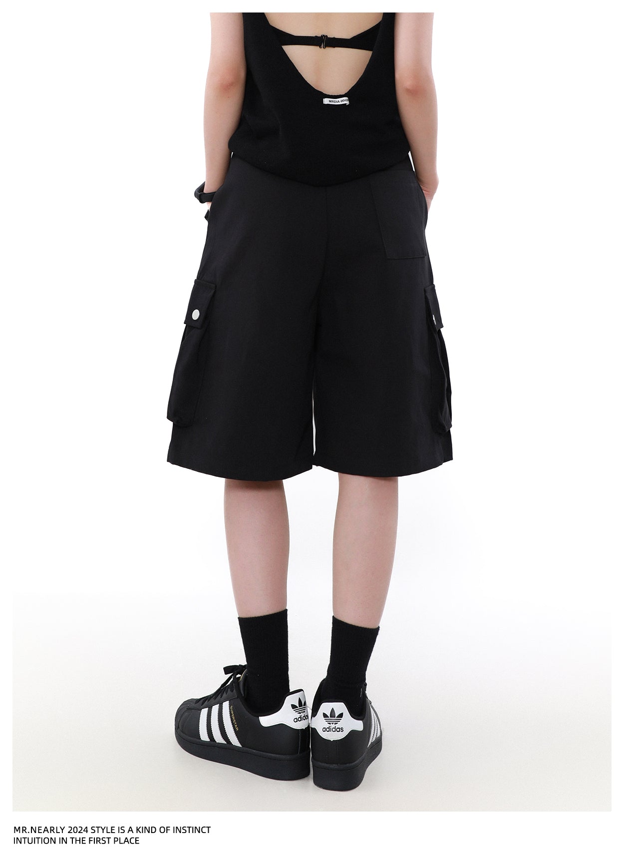 QS685A multi pocket short pants