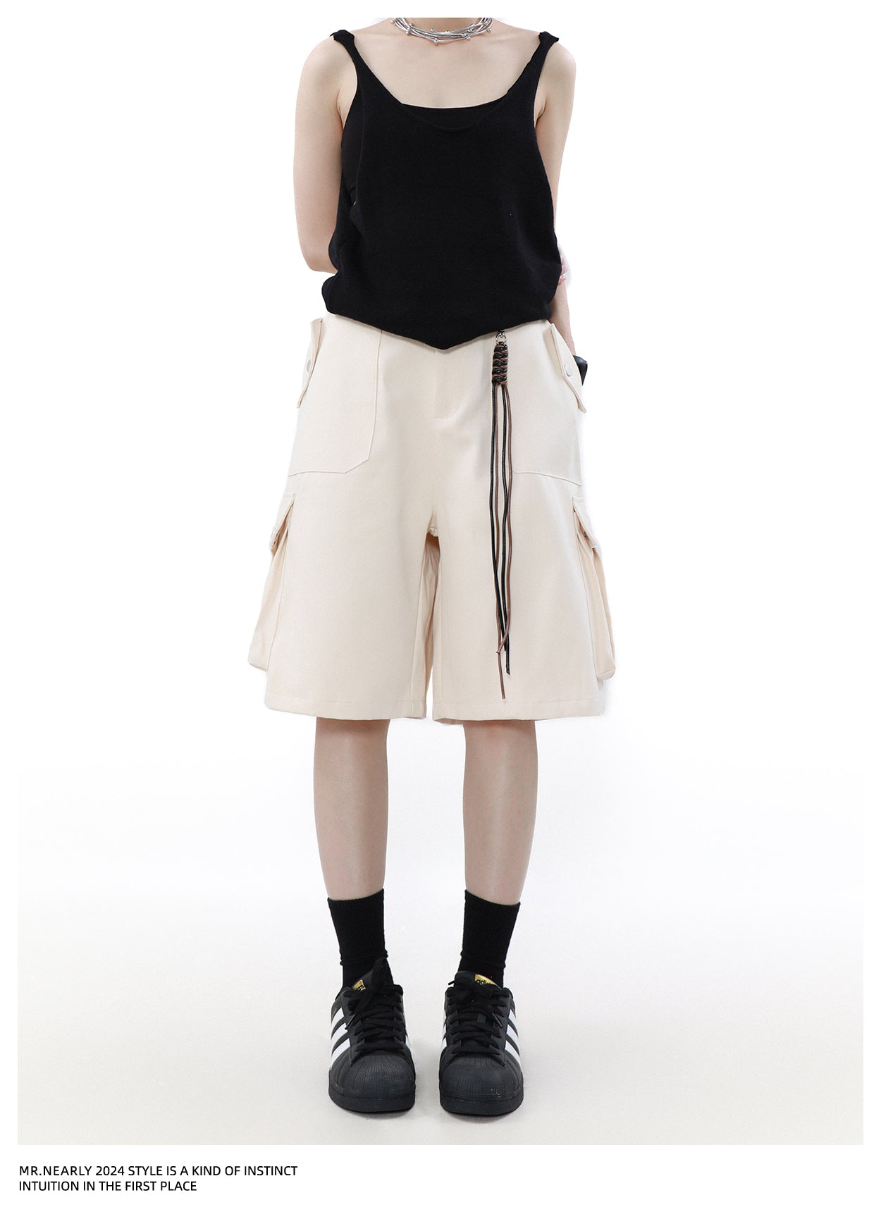 QS685A multi pocket short pants
