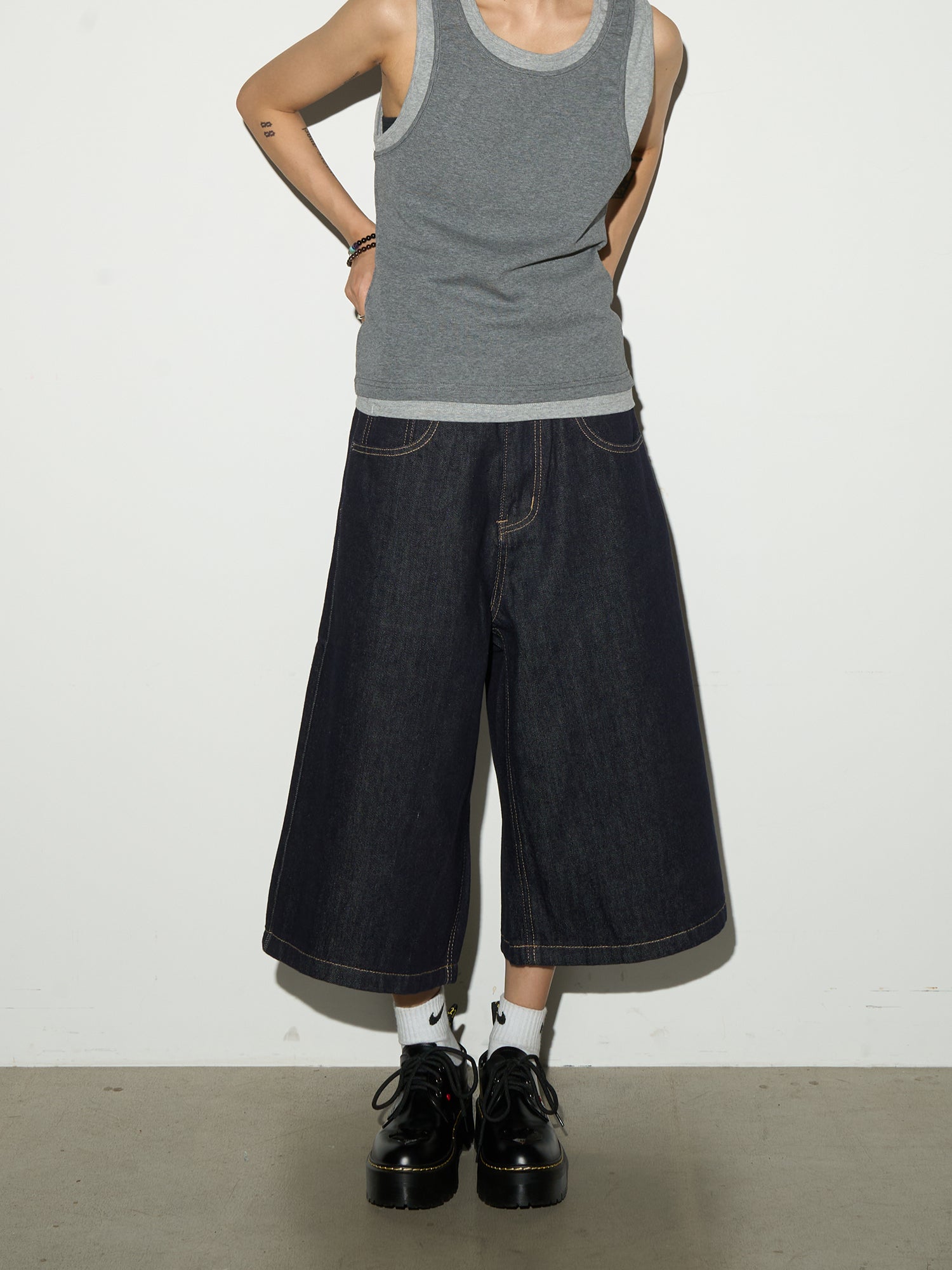 QS530B denim shorts
