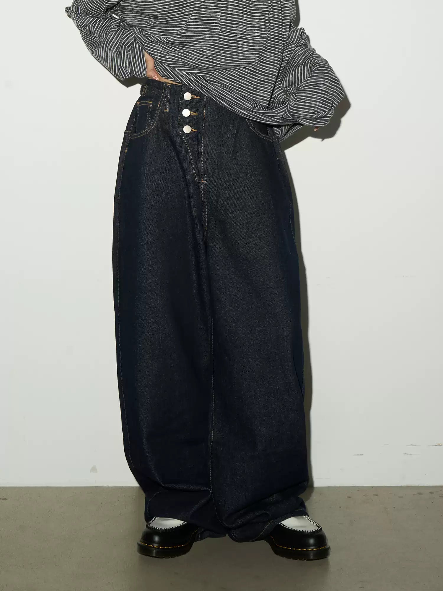 QS627B rigid denim