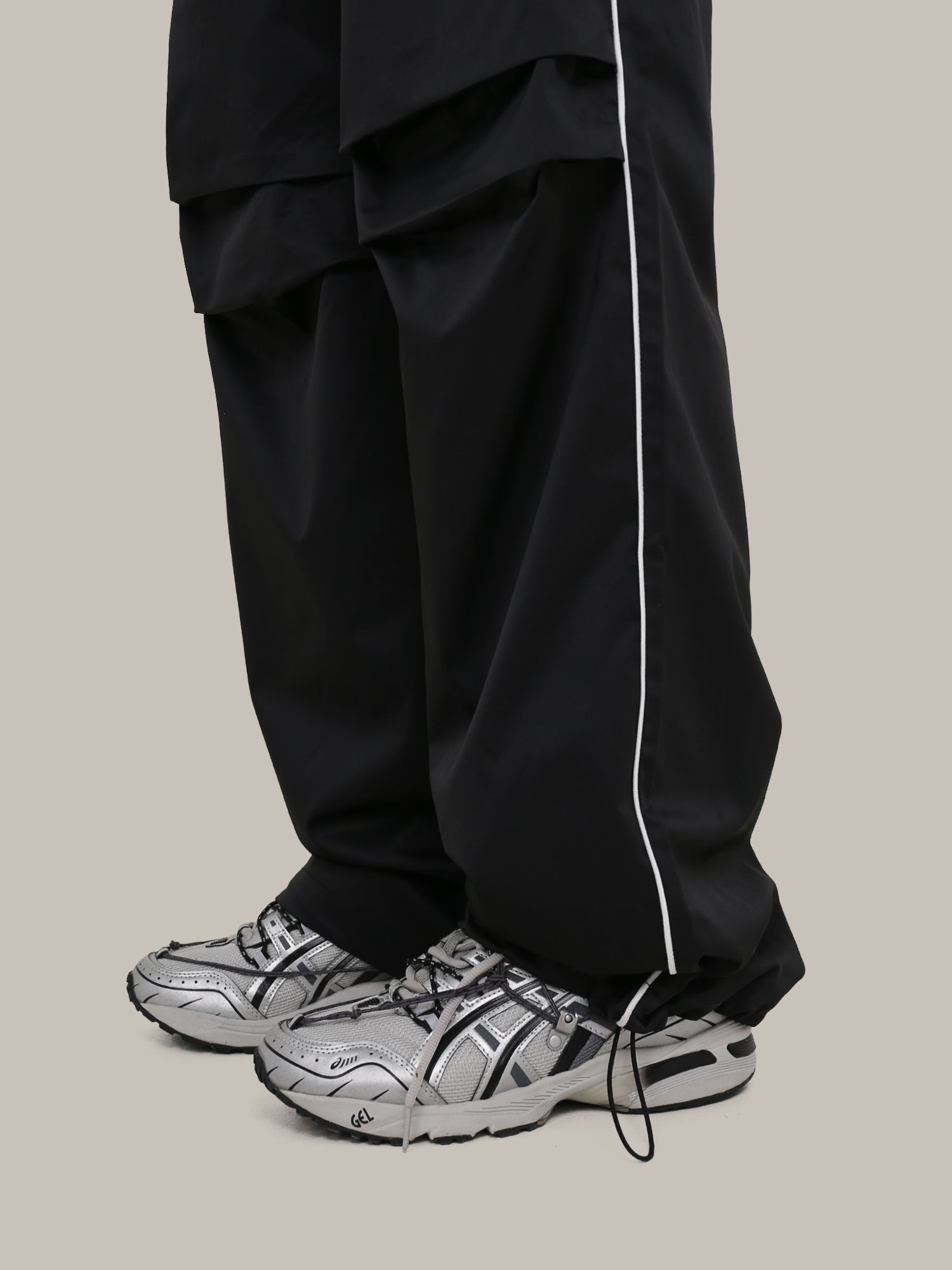 QS489A track pants