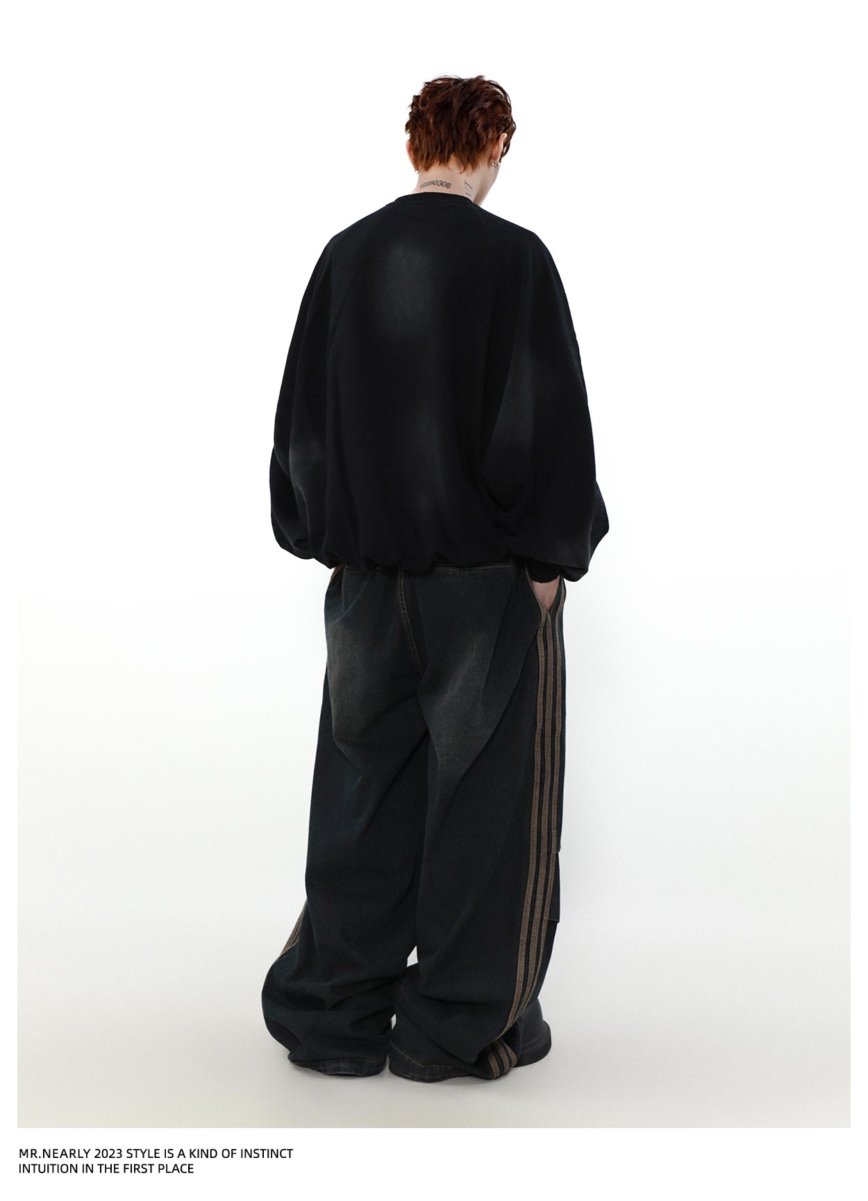 QS372A dirty sweater