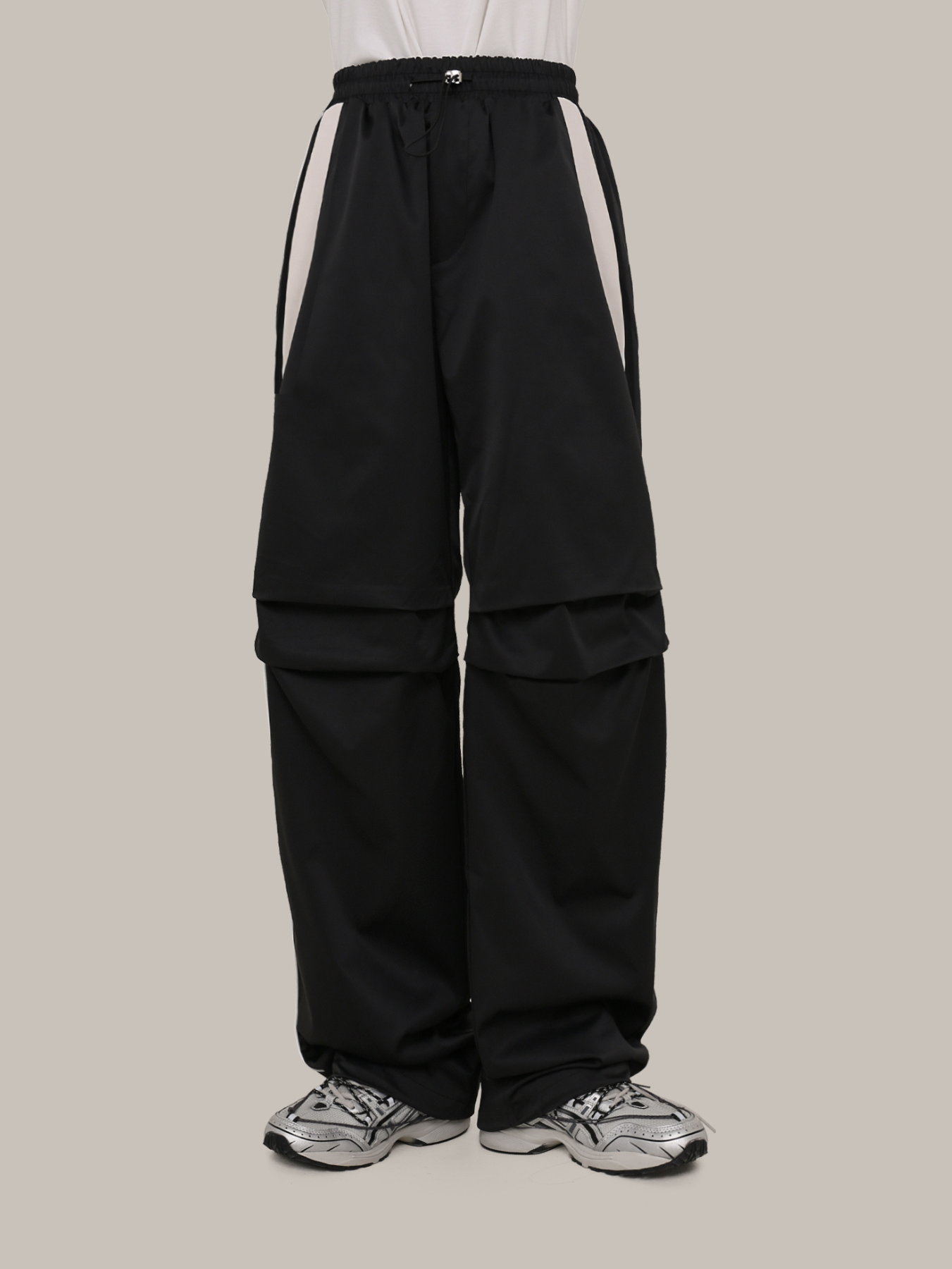 QS489A track pants