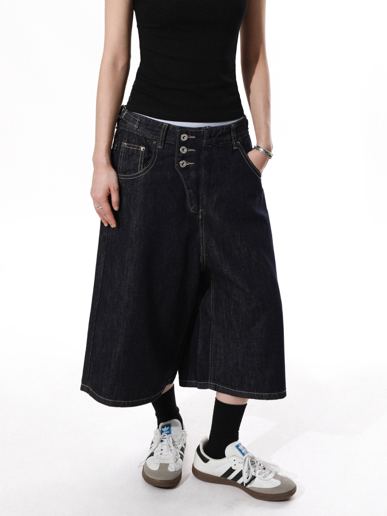 QS814B denim shorts