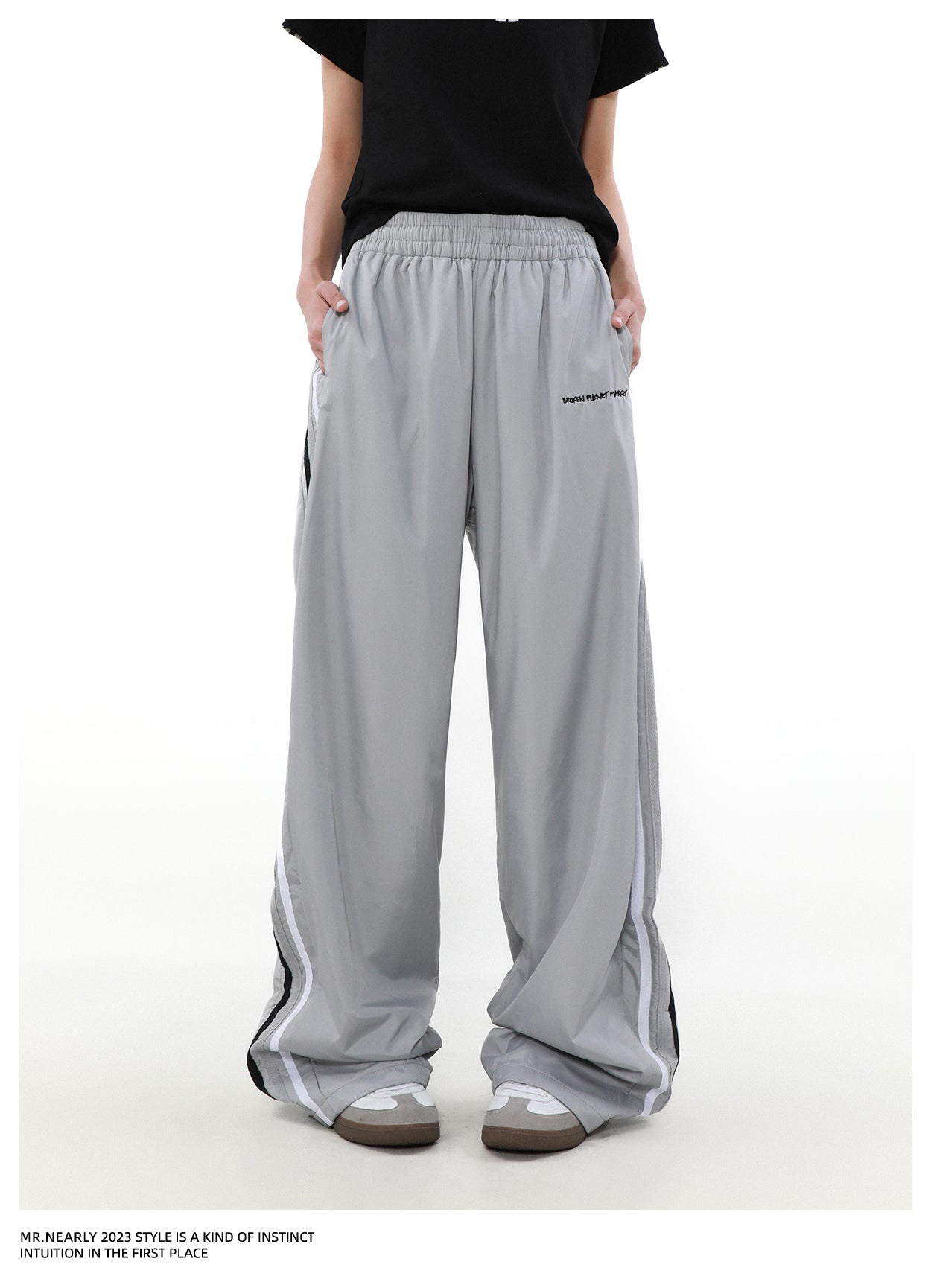 QS444A track pants