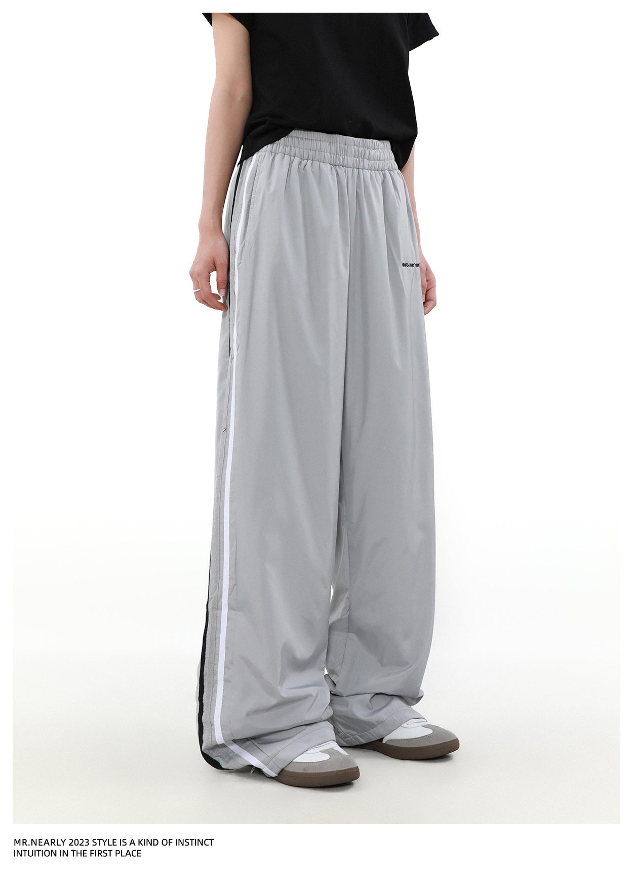 QS444A track pants