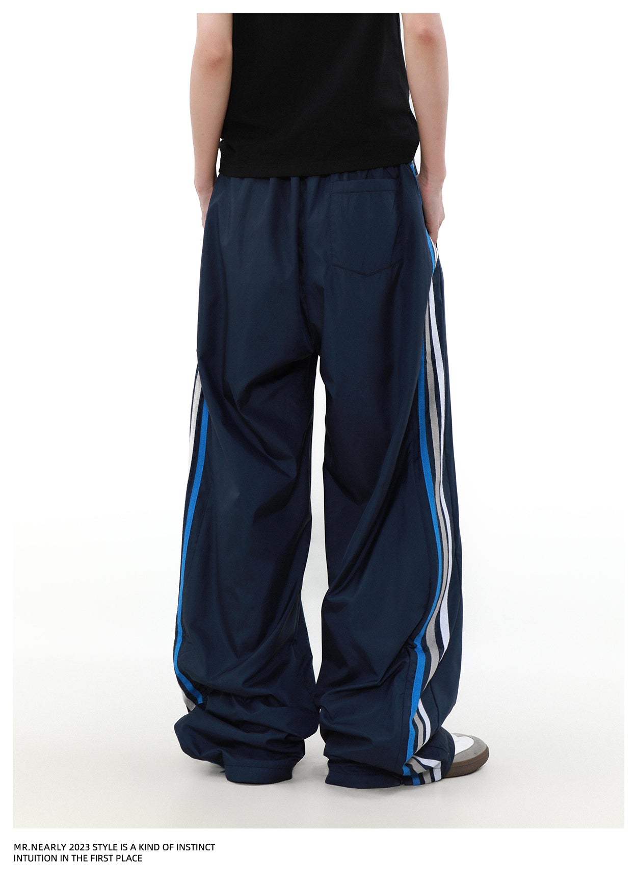 QS444A track pants