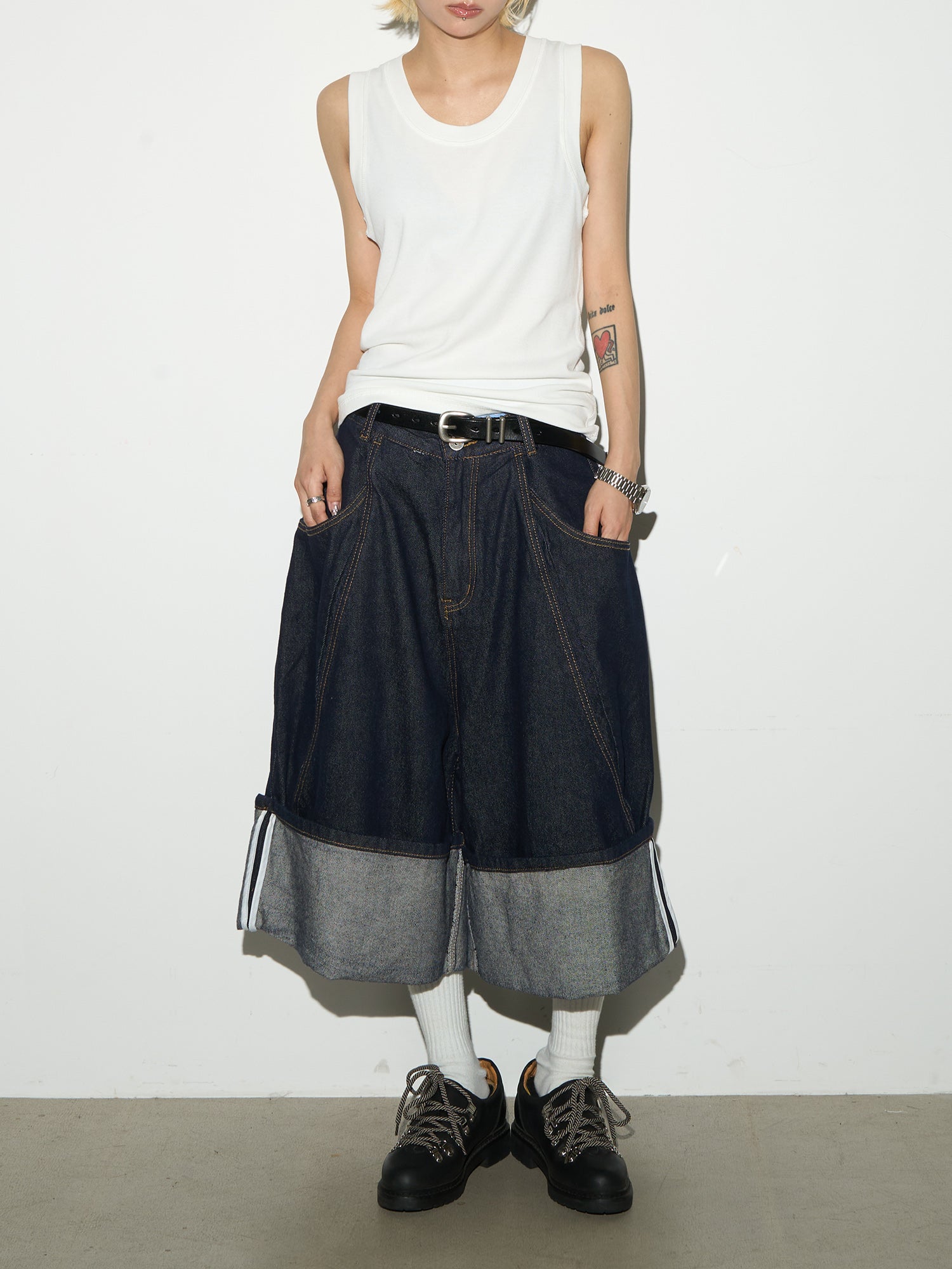 QS436B denim shorts