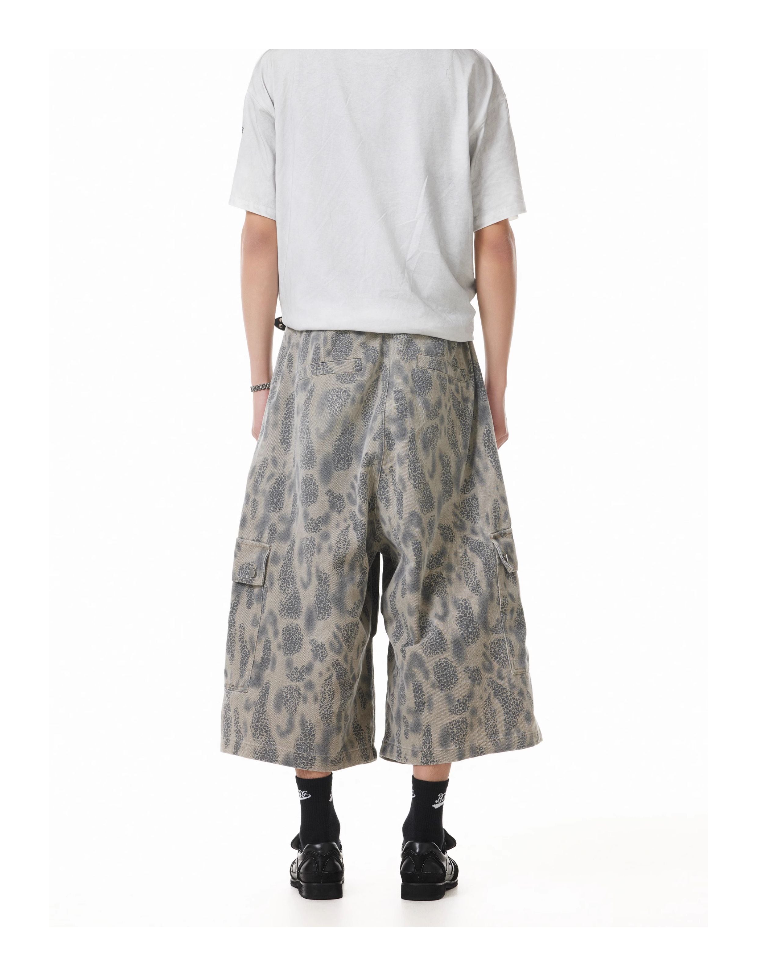 QS451B leopard shorts