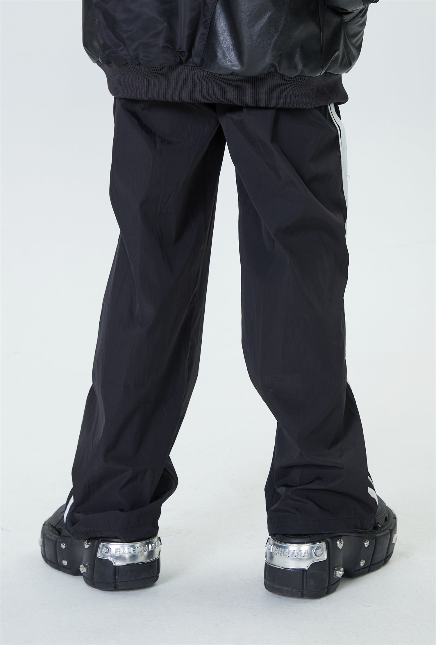 QS233A track pants