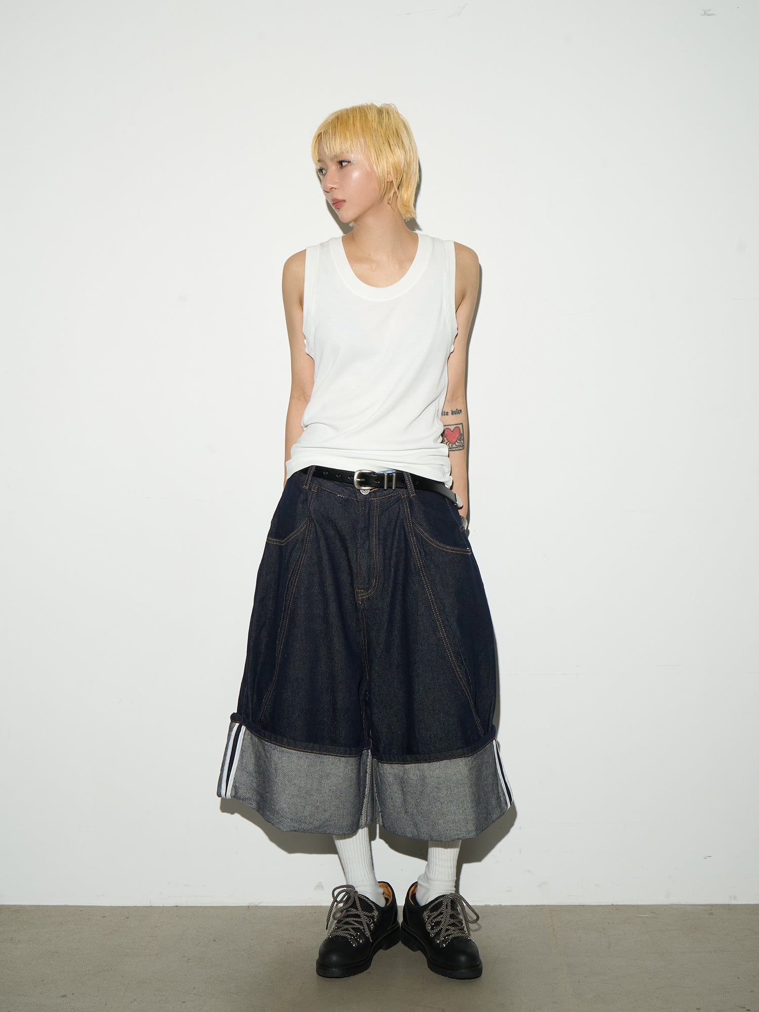 QS436B denim shorts