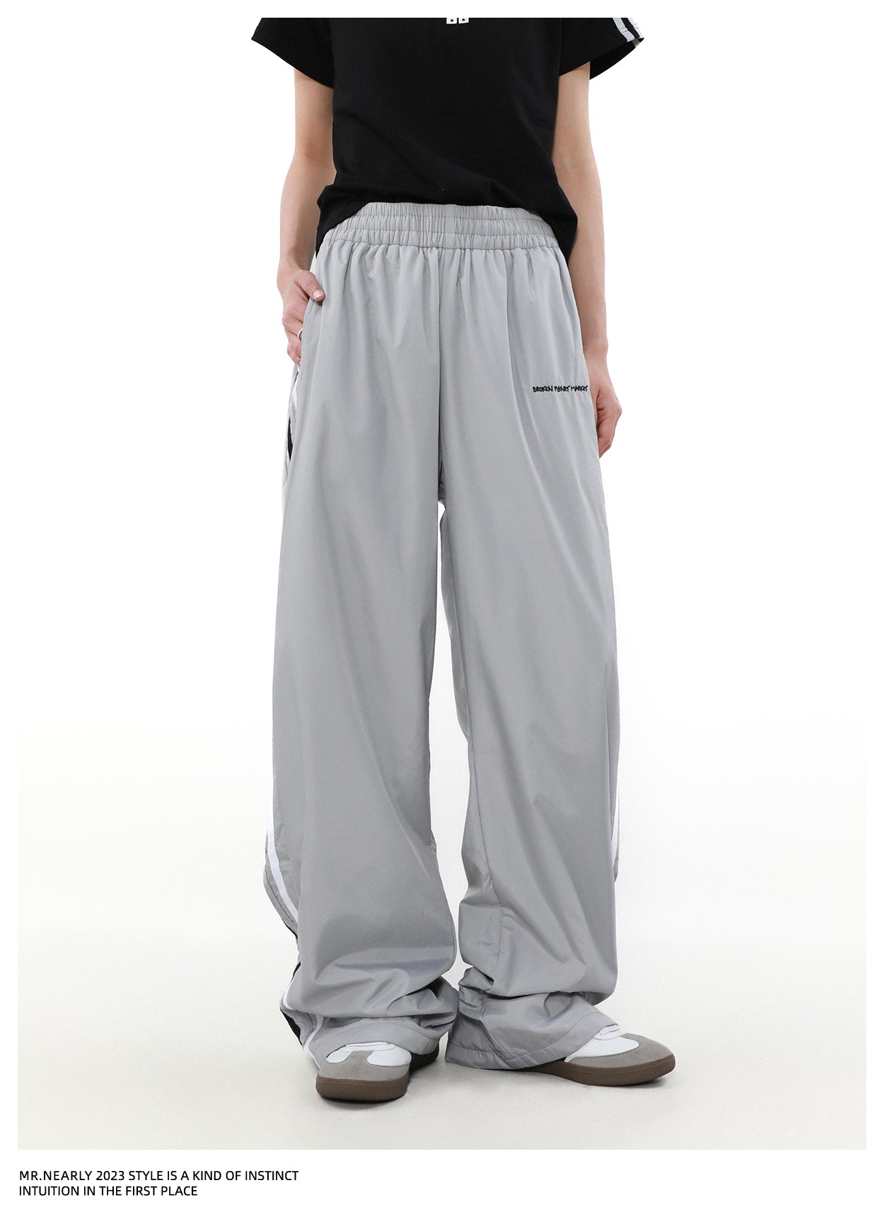 QS444A track pants