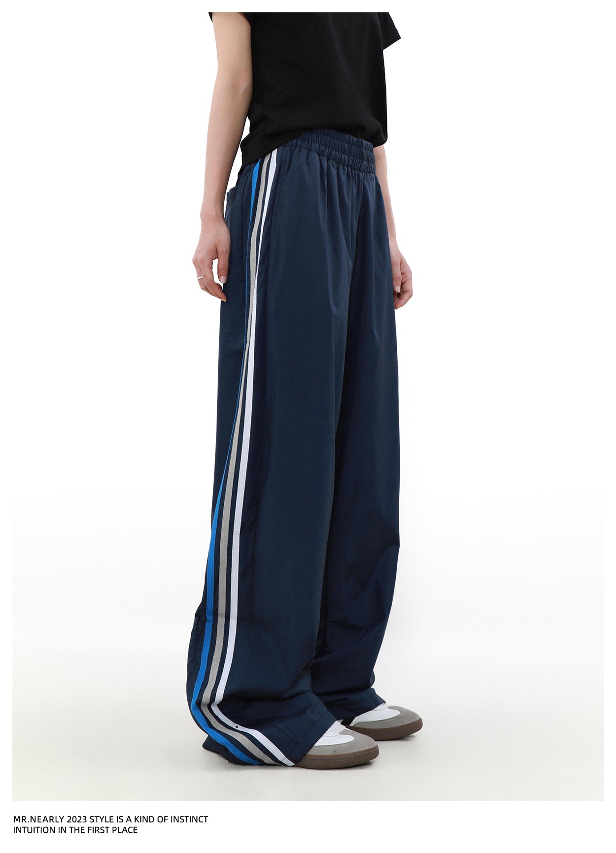 QS444A track pants