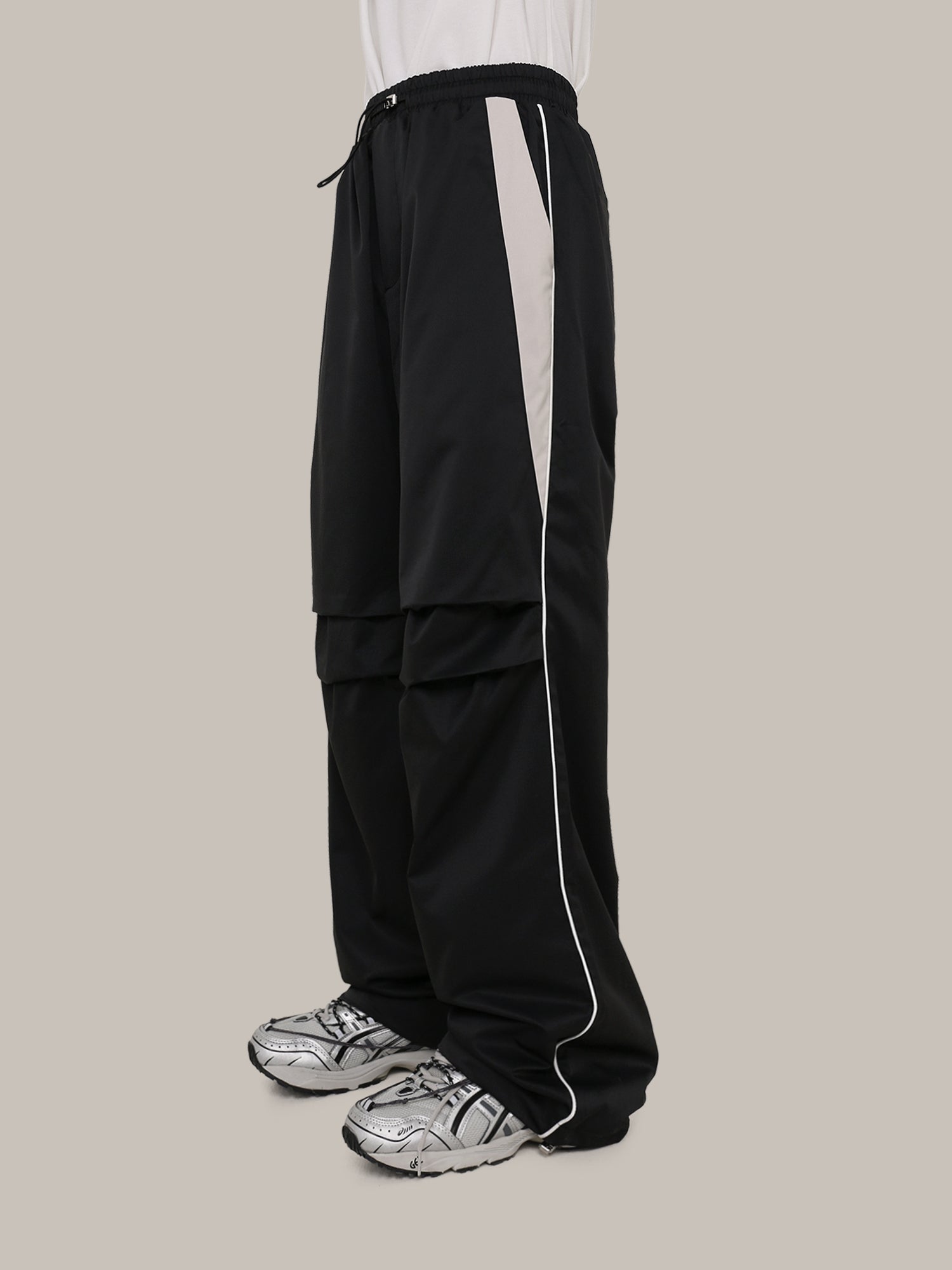 QS489A track pants