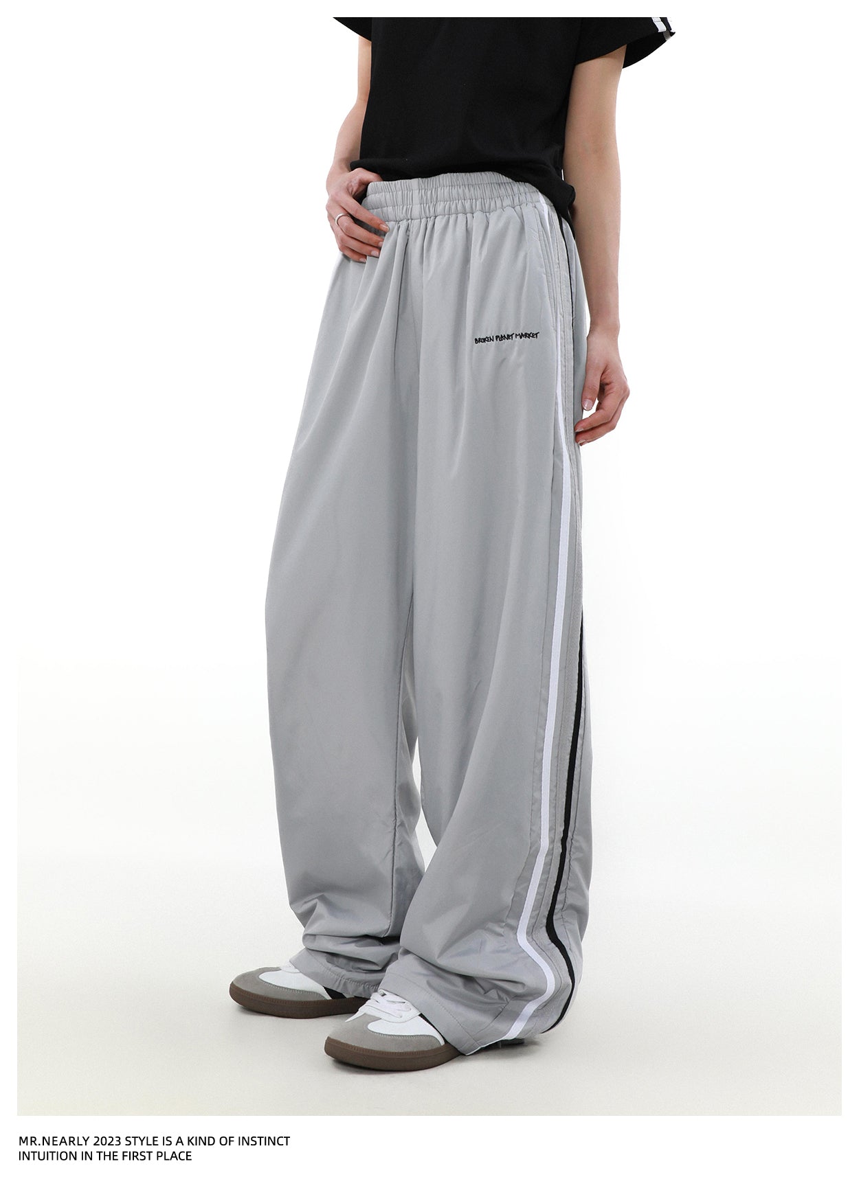 QS444A track pants