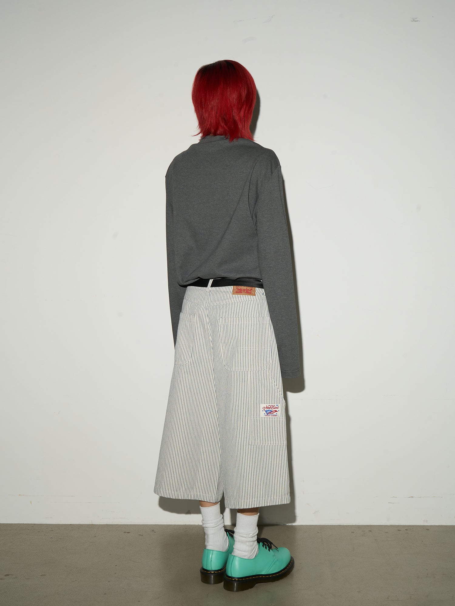 QS569B stripe shorts