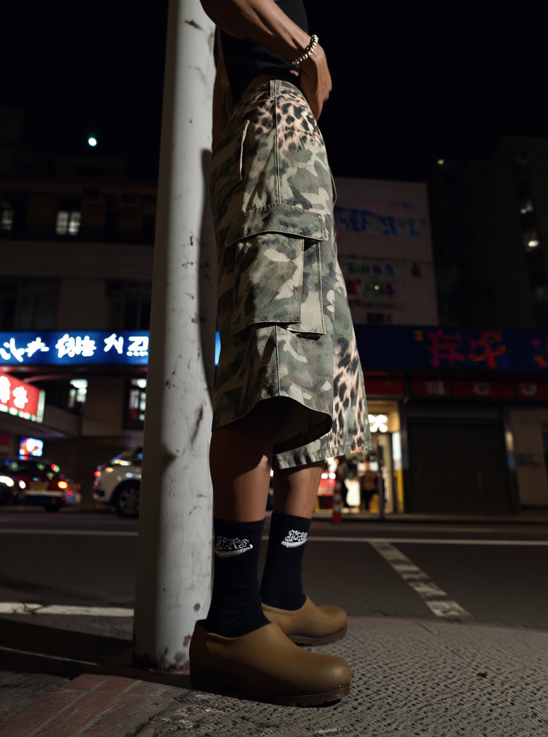 QS868B camo shorts